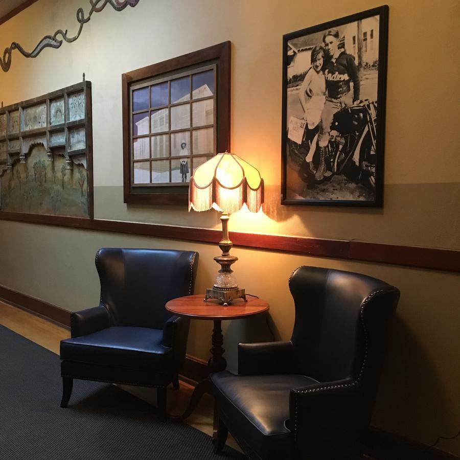 Mcmenamins Kennedy School Hotel พอร์ตแลนด์ ภายนอก รูปภาพ