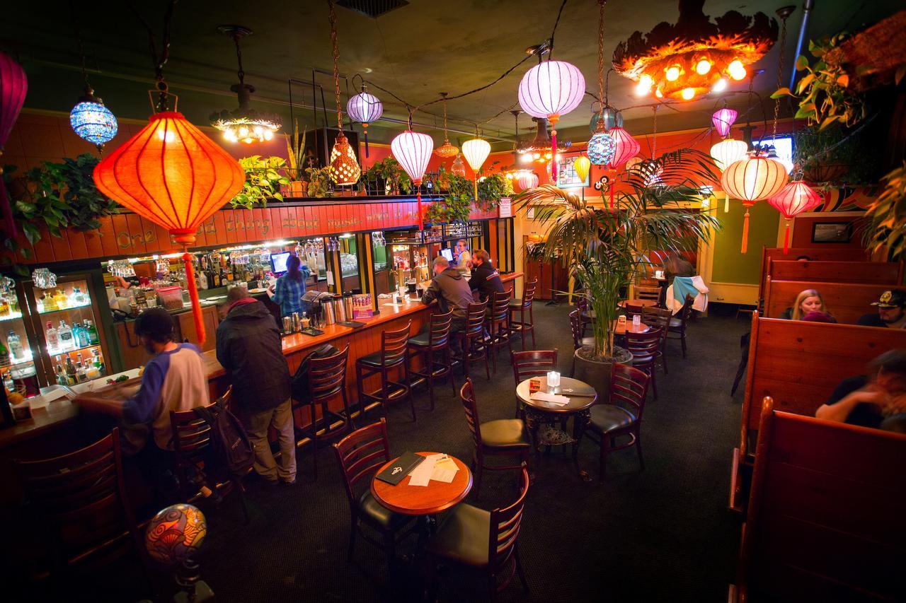 Mcmenamins Kennedy School Hotel พอร์ตแลนด์ ภายนอก รูปภาพ