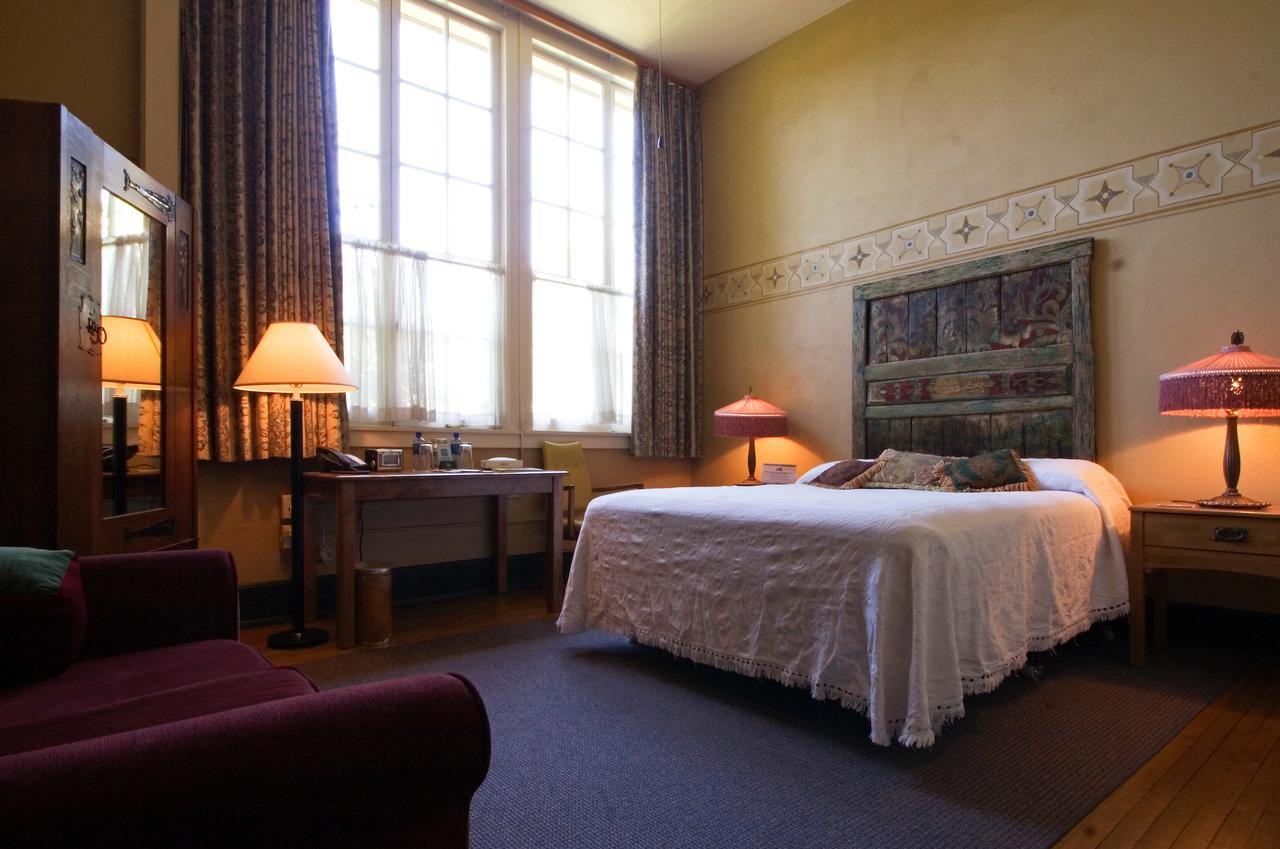 Mcmenamins Kennedy School Hotel พอร์ตแลนด์ ภายนอก รูปภาพ