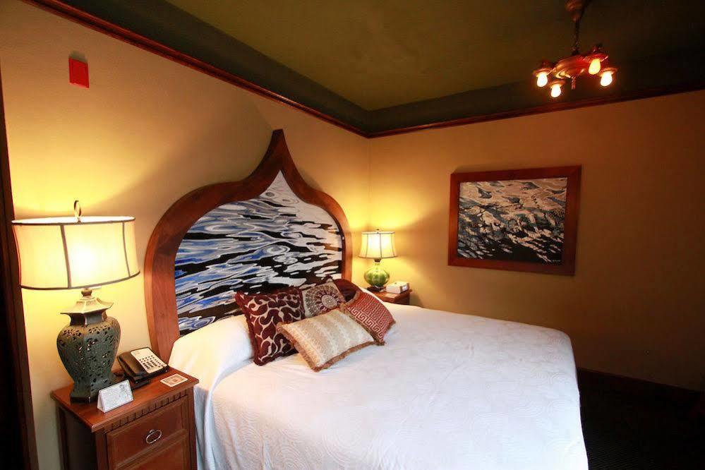 Mcmenamins Kennedy School Hotel พอร์ตแลนด์ ภายนอก รูปภาพ