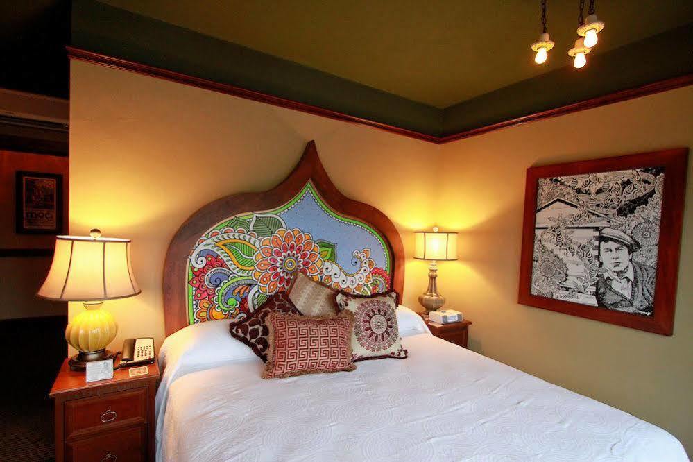 Mcmenamins Kennedy School Hotel พอร์ตแลนด์ ภายนอก รูปภาพ